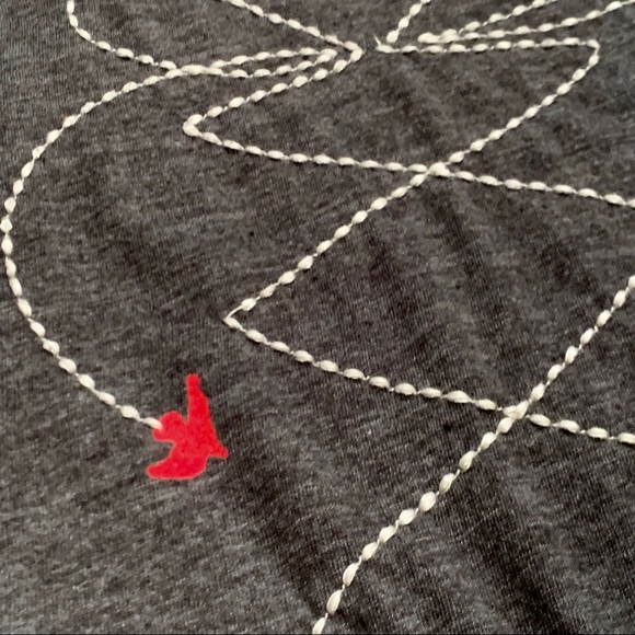 Fossil Red Bird Ribbon Burnout Tee Size Small - Picture 3 of 4